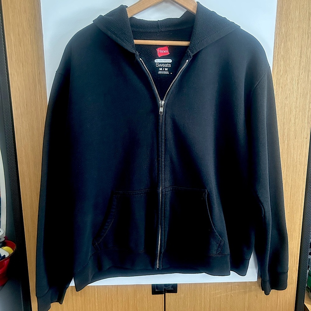 Hanes Youth Size Medium Like New Black Zip-Up Hoodie